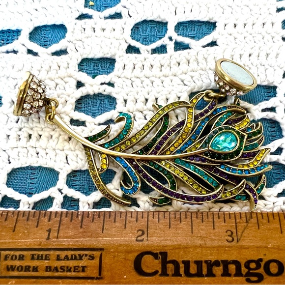 Heidi Daus 🆕 “Pretty As A Peacock” 🦚 feather magnetic pendant enhancer - Picture 6 of 13